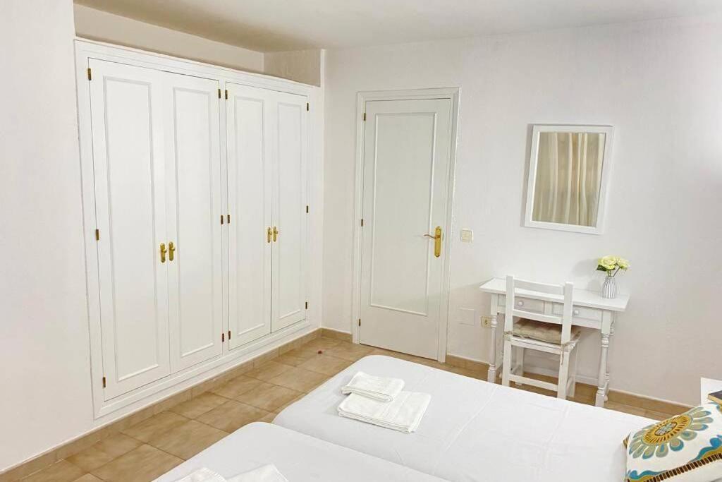 Puertas Al Mar Appartement Cala'N Blanes  Buitenkant foto